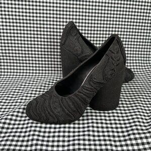 Tory Burch Beaded Black Chunky Avant Garde Pump Heel Women's Size 8.5
